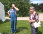 Raamatukogupiknik Marana lilleaias - kohtumine  Valdur Mikita ja Mari Tammariga.