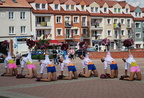 Rahvusvaheline noorte puhkpilliorkester Wersalinka. Kontsert Lomža raekoja ees.