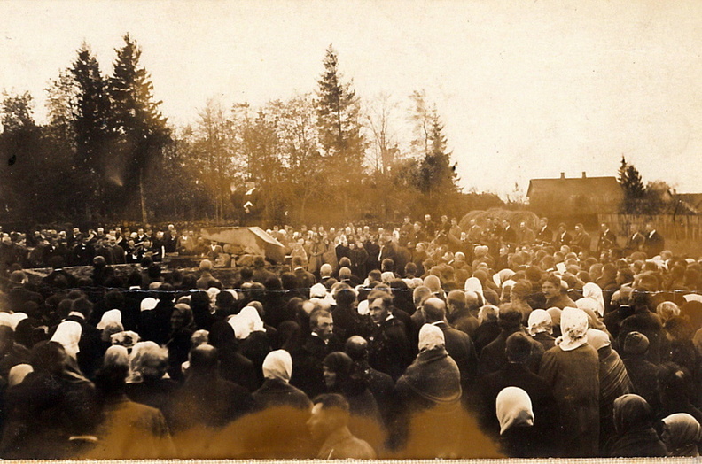 Nurgakivi panek vabadussõjalaste mälestussambale "Lembit" 4.okt.1925.a