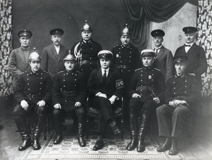 Suure-Jaani Vabatahtliku Tuletõrjeseltsi juhatus 1930-datel