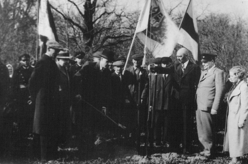 Tamme istutamine linnaõiguste saamise puhul 1938.a
