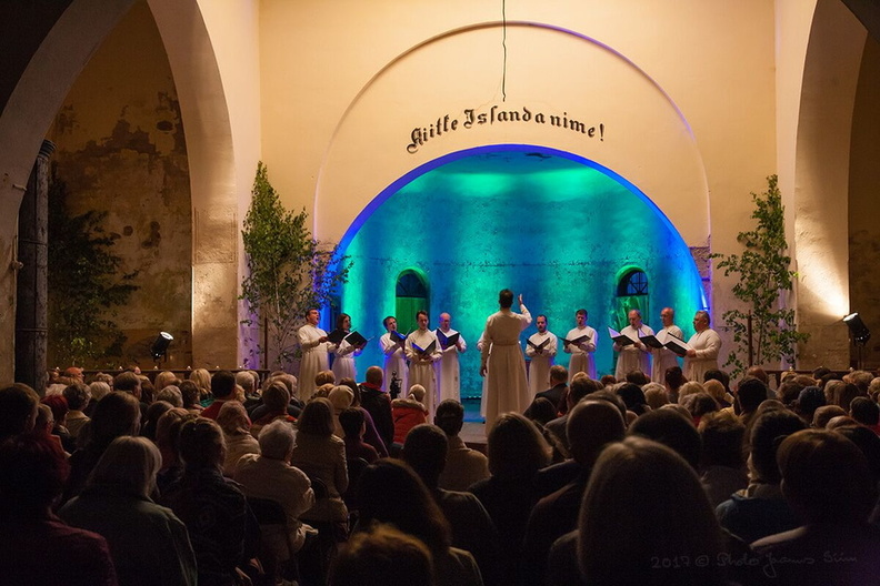 Suure-Jaani muusikafestival. Püha Danilovi kloostri meeskoor Moskvast Suure-Jaani õigeusu kirikus.