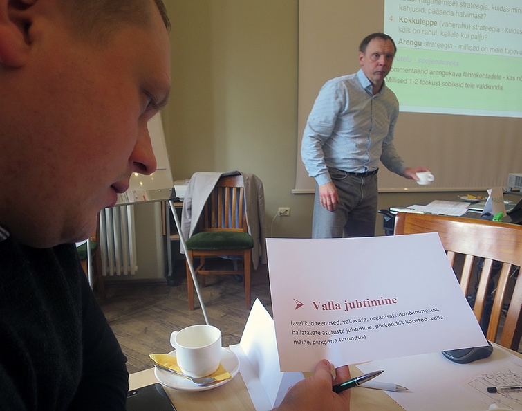 Põhja-Sakala valla arengukava ja eelarvestrateegia koostamise valdkondlike töörühmade liikmete visiooniseminar.