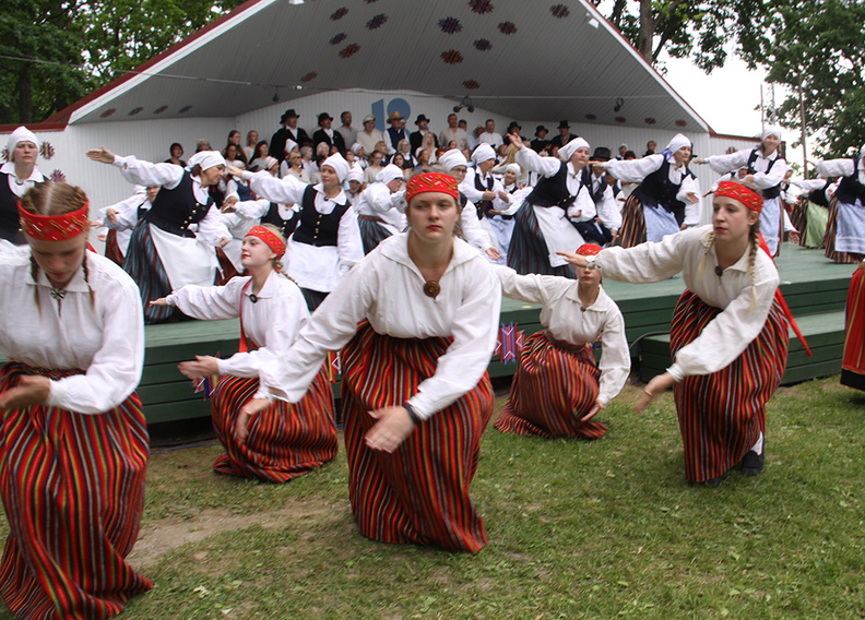 Põhja-Sakala valla I laulu- ja tantsupidu.