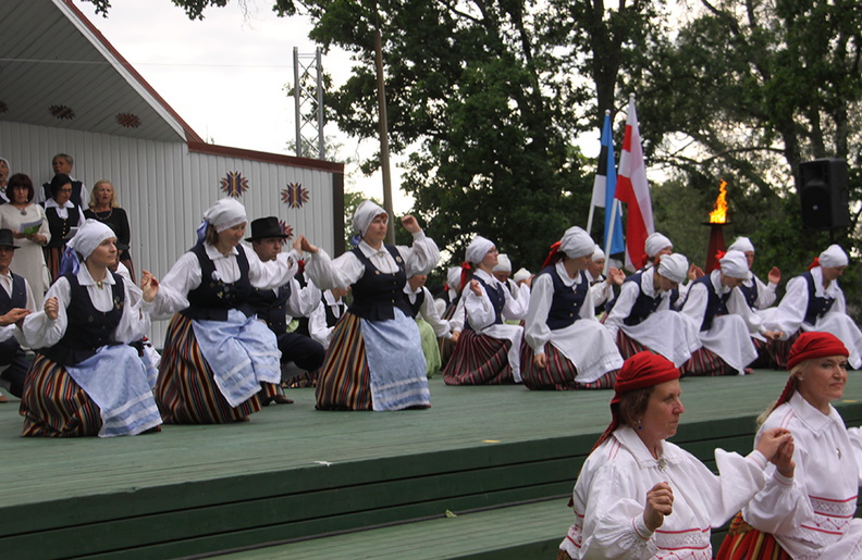 Põhja-Sakala valla I laulu- ja tantsupidu.