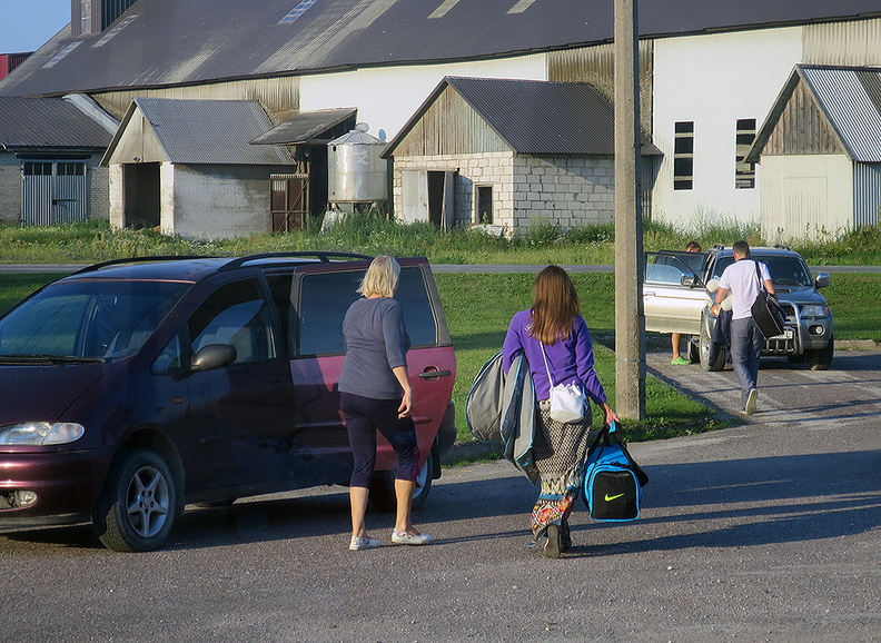 Vastemõisa naisrühm Vastsed Naised Põhja-Sakala valla sõpruslinnas Hajnowkas. Tagasi kodus.