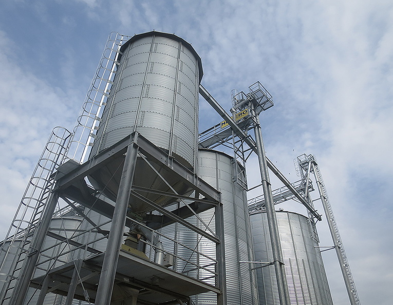 Osaühingu Biometaan Siimani biometaanijaama pidulik avamine Koksvere külas Teraviljakuivatiga tutvumas. 