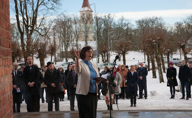 Suure-Jaani Tervisekoja avamisel.