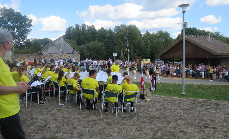 Rahvusvahelise noorte puhkpilliorkestri Wersalinka kokkumänguharjutused Jasionowkas ja kontserdid Poolas.