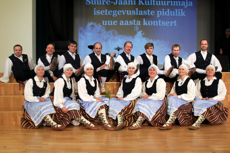 Suure-Jaani Kultuurimaja isetegevuslaste pidulik kontsert.