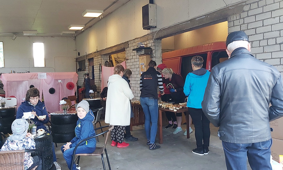 Sürgavere isemoodi kodukandipäeva kodukohvikud.