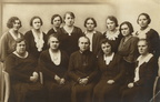  u.1925 Tartu Naisseltsi juhatus. Istuvad vasakult Salme Paldrok, Marie Siimer, Marie Reiman, Hilda Reiman, Marie Wolmer