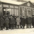 1919. a Suure-Jaani kaitseliitlased pastoraadi ees