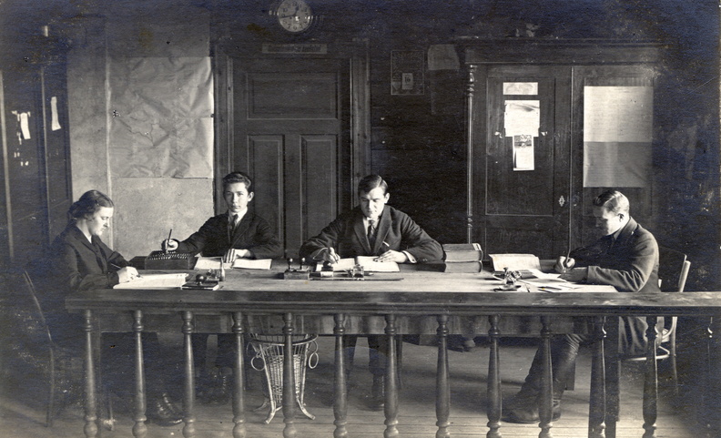 1920-ndad Olustvere vallavalitsus Tääksis
