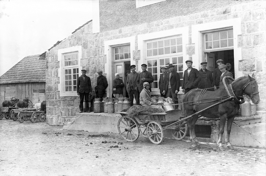 1930-ndad Meierei ees
