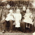 1910.a Perekond Köstner Tõnumihkli talust Paksukülas