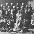 1931. a. kevadel. Algkooli õpilased ja õpetajad