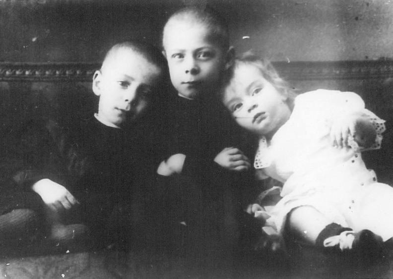 1912.a Eugen, Konstantin ja Elisabeth Kapp