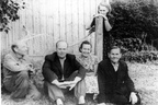 1955.a  Villem Kapp koos sõpradega Suure-Jaanis