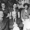 1958.a Villem Kapp koos abikaasa ja sõpradega Suure-Jaanis