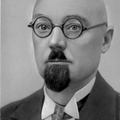 1924.a  Helilooja, organist ja pianist   Mart Saar