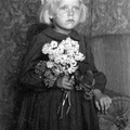 Väike Adoni Ly, kelle vanemad ja õed 1949 Siberisse viidi