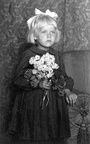 Väike Adoni Ly, kelle vanemad ja õed 1949 Siberisse viidi