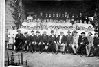 Kihelkonna ühendatud laulukoorid Suure-Jaani laulupäeval 1910.a