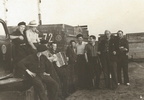 Autobaasi töötajad 1950-datel uudismaal Kasasthanis