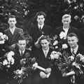 Suure-Jaani keskkooli 8. lennu noormehed 1956.a. Klassijuhataja Arno Kass