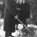 Õpetaja Oskar Erits matusel 1960-date lõpus