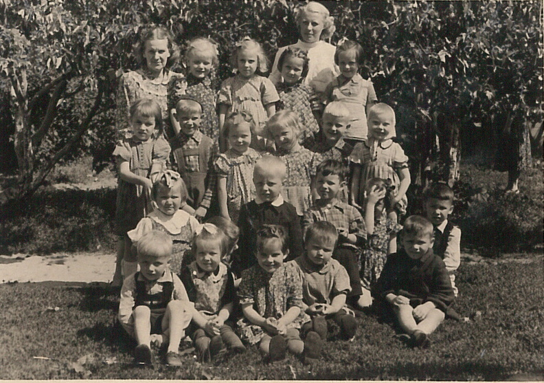 19520003_lasteaed.jpg