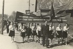 1.mai 1953  Koolilaste maiparaad. Eesotsas keskkooli direktor Edgar Taader