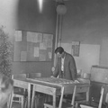 Õpetajate toas 1950-date lõpus. Erik Saluveer