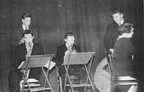 Kooli ansambel esinemas 1960-date alguses