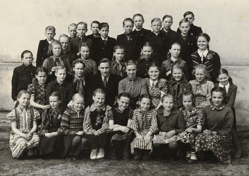 6. klass 1956.a. Õpetaja Juta Aavik