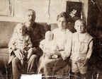 1911.a  Ado ja Julie Johanson poegade Leo, Eino ja Antsuga