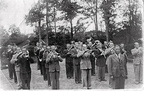 Suure-Jaani puhkpilliorkester Julius Vaksi juhtimisel Lõhavere laulupäeval 1948.a 