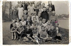 2. klass 1945.a. Tulevane 7. lend. Paremal taga Asta Köst