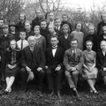 1926.a Suure-Jaani linna algkool. Esireas istuvad õpetajad  Hans Kapp, Paul Kondas ja August Ots