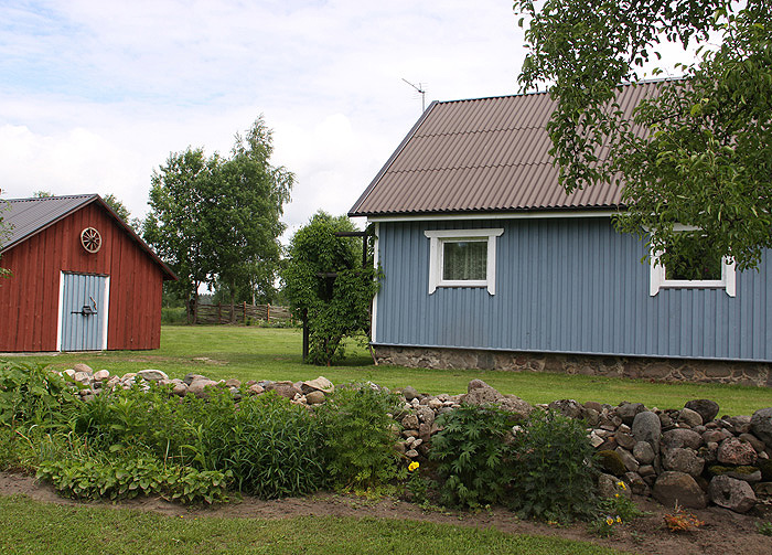 Suure-Jaani Kaunis Kodu. Maakodud I koht ja eripreemia "Lilled valda" - Poolaka.