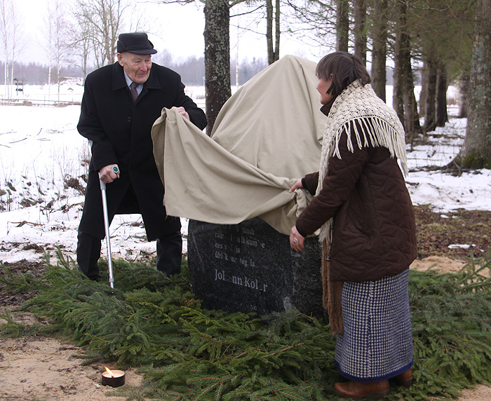 Mälestuskivi "Nurgakivi" avamine Johann Köleri sünnikohas Kõõbral.