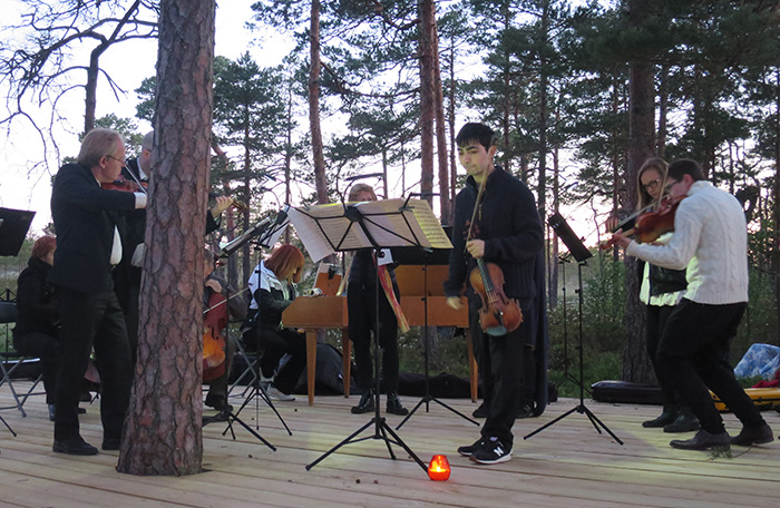 XX Suure-Jaani muusikafestival. Päikesetõusukontsert Hüpassare rabasaarel.